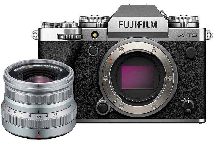 Le boîtier X-T5, et une optique fixe 16mm f/2.8