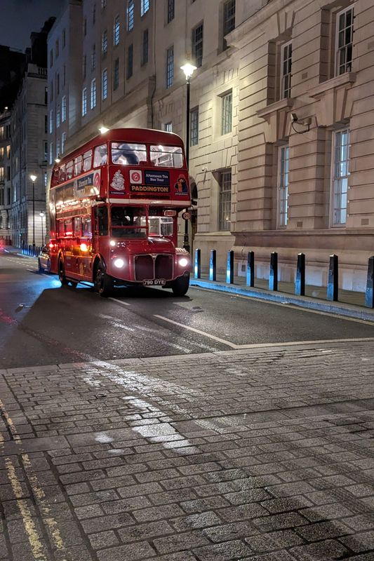 Bus à l&rsquo;impérial à Londres - [BY-NC 4.0]