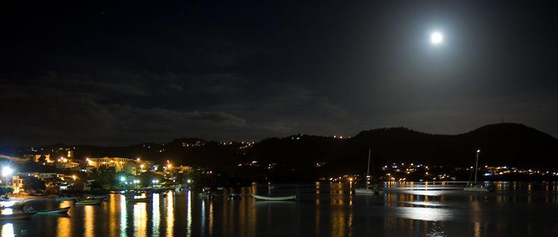 Levé de Lune sur Sainte-Luce