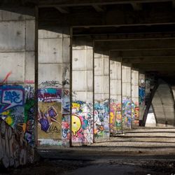 Sous le pont