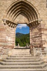 Abbaye d'Aulps - Fenêtre sur la montagne